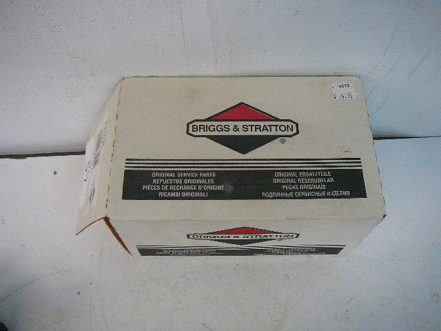 lot 39 image: Briggs & Stratton Motor Starter