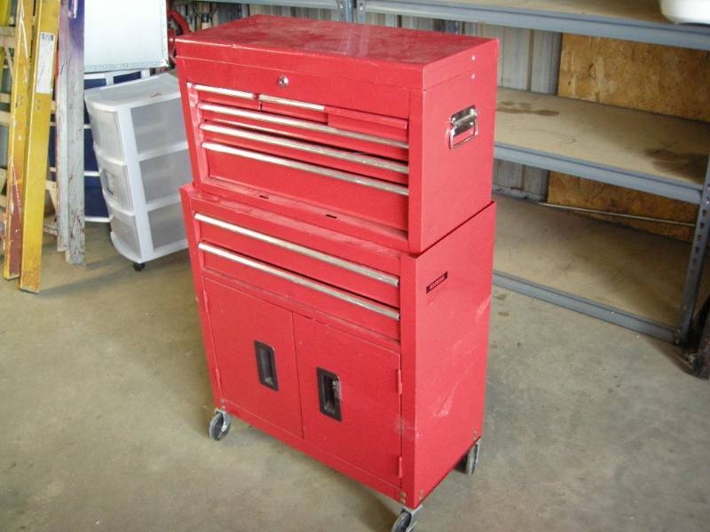 lot 10 image: Rolling Tool Cabinet