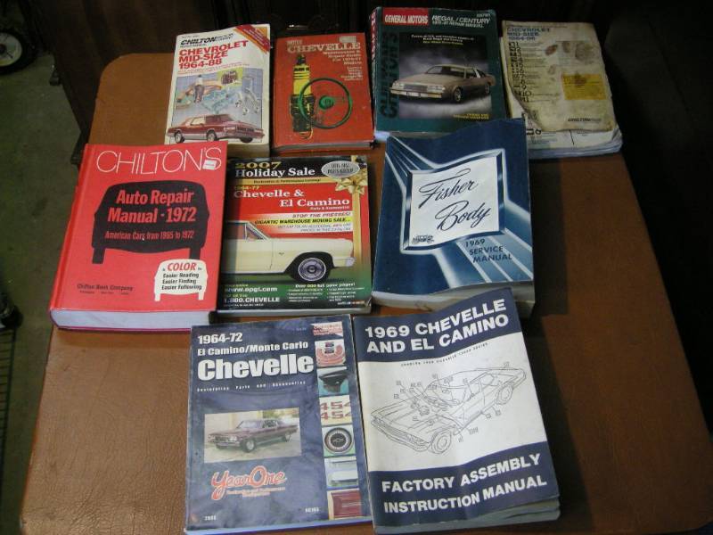 lot 27 image: Classic ChevelleEl Camino ReferenceRepair Manuals