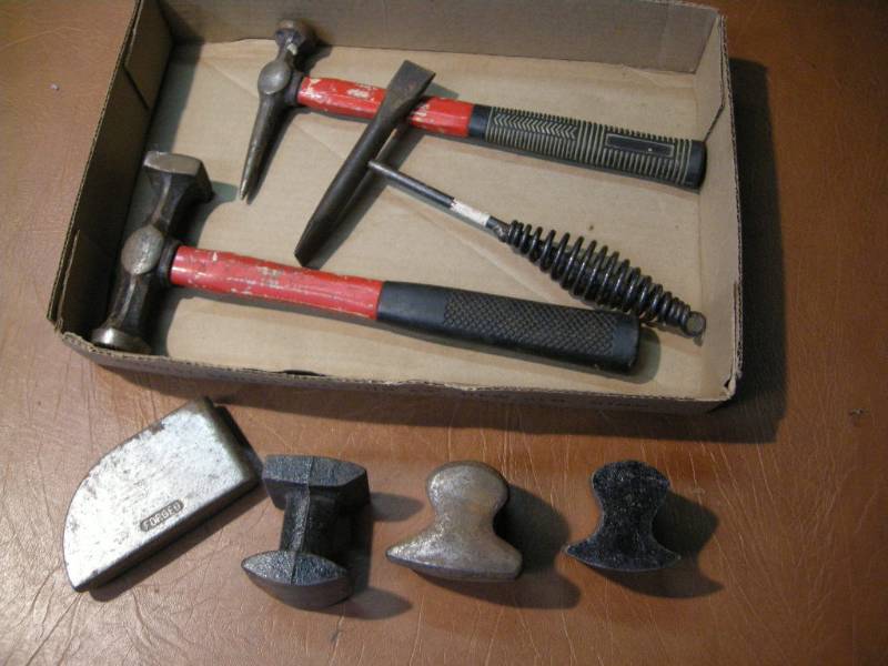 lot 48 image: Auto Body Tools