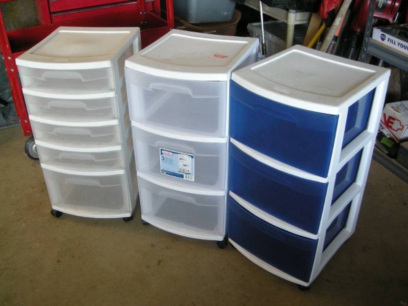 lot 53 image: 3 Rolling Organizers
