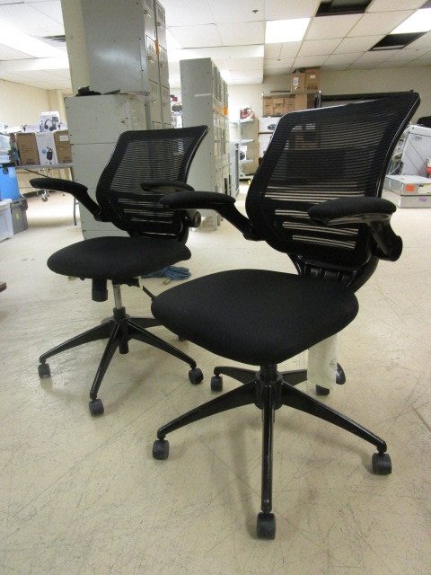 lot 807 image: HIGH QUALITY OFFICE CHAIRS