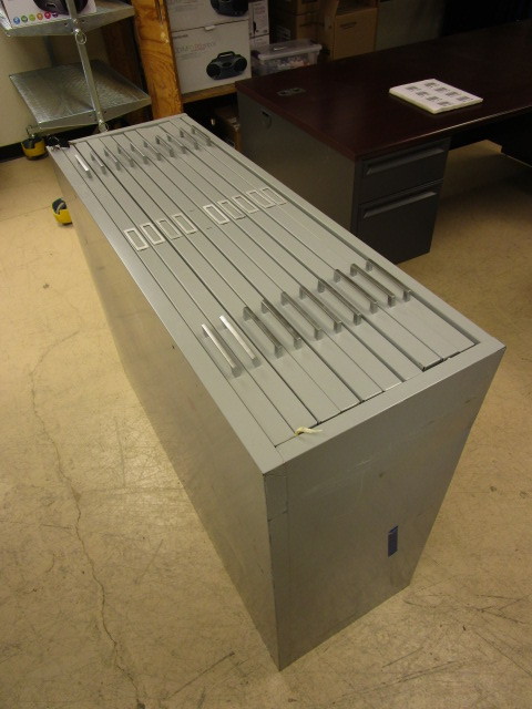 lot 812 image: FLAT FILE CABINET