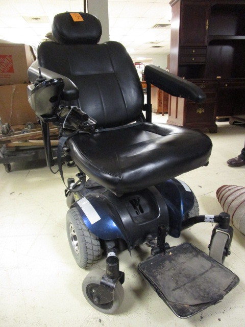 lot 834 image: ELECTRIC WHEELCHAIR