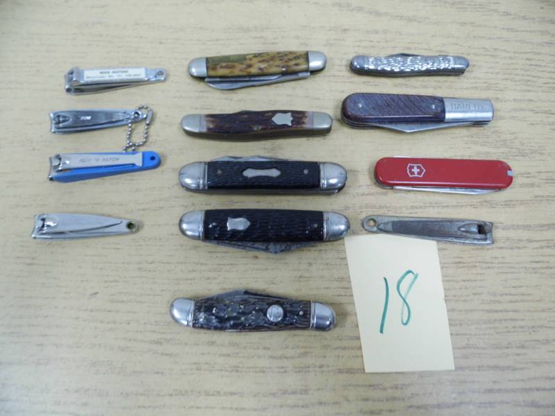 Pocket Knives - Nail Clippers