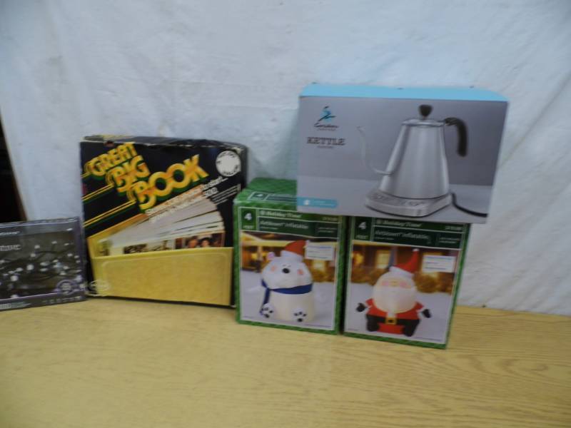 Christmas Inflatables - Electric Kettle