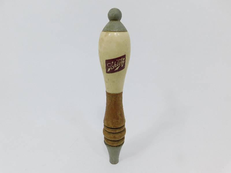 lot 32 image: Schlitz Beer Tap Handle
