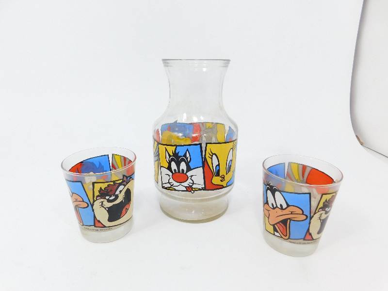 lot 40 image: Disney Pitcher & Two Glasses Set