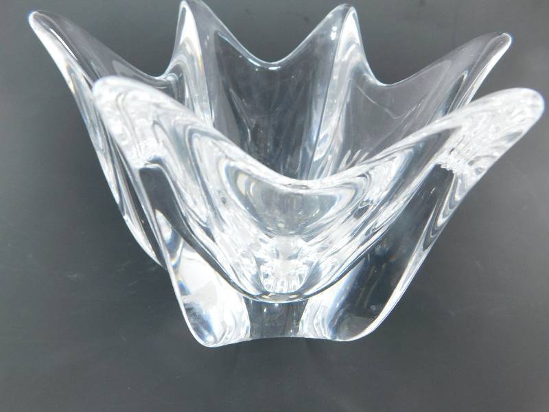 lot 68 image: Modern ORREFORS Signed Crystal Or Glass Vase