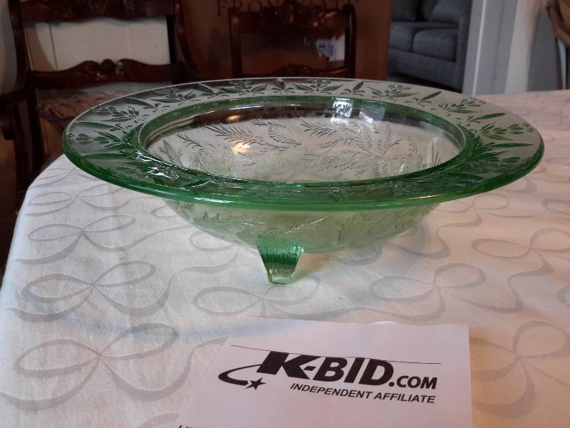 lot 86 image: Green Depression Glass Bowl