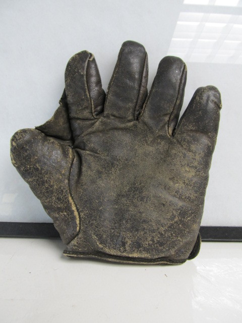 lot 12 image: Antique 1910s Era Baseball Glove