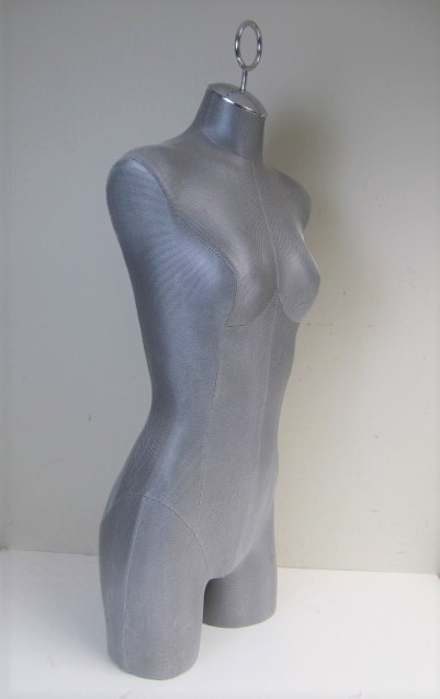 lot 17 image: Female Dress Form