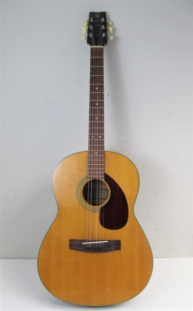 lot 20 image: Yamaha FG-75 Acoustic Guitar