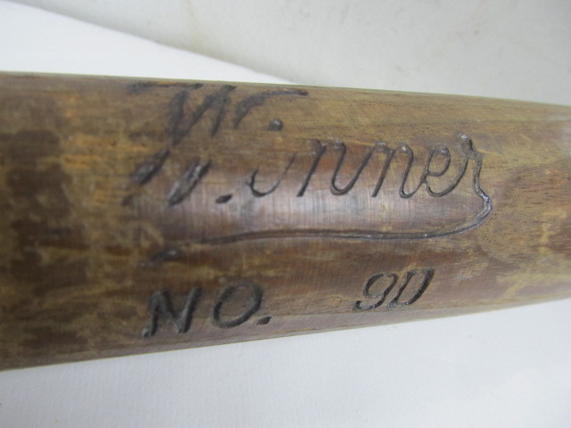 lot 61 image: Orig Old Vintage WINNER No. 90 Baseball Bat