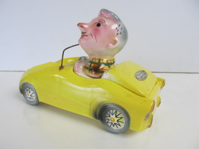 lot 80 image: Vintage Figural Ceramic Sports Car Ashtray