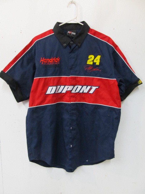 lot 38 image: Dupont Hendrick Motorsports Jersey - Size Mens Small