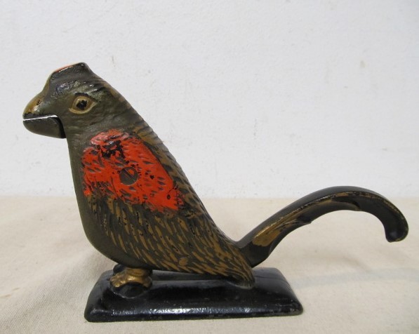 lot 5 image: Orig Antique Figural Cast Iron Parrot Nutcracker 