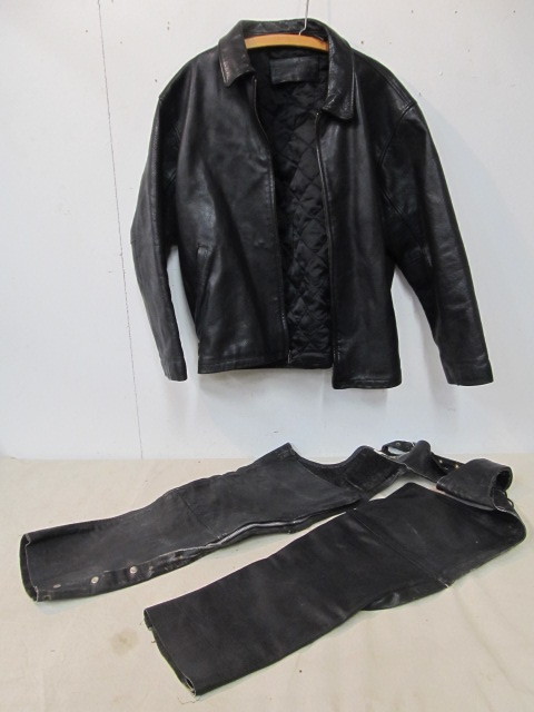 lot 59 image: Mens Leather Motorcycle Jacket & Riding Chaps - Size L