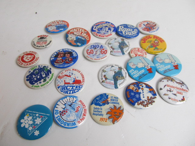 lot 132 image: Group of Vintage St. Paul Winter Carnival Buttons