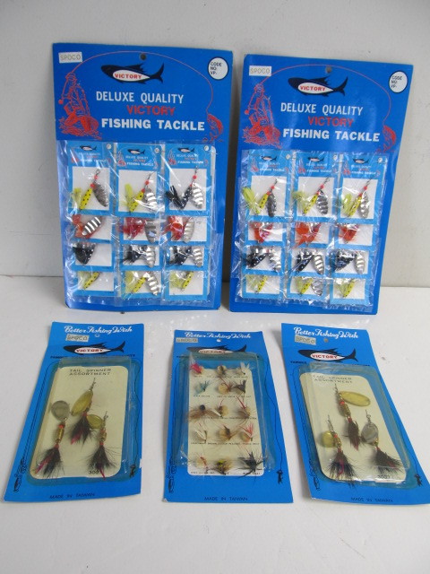 lot 134 image: NOS Vintage Fishing Lures - Flies etc