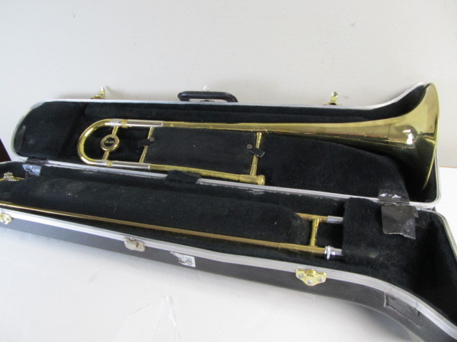lot 147 image: Vintage OLDS Trombone wCase