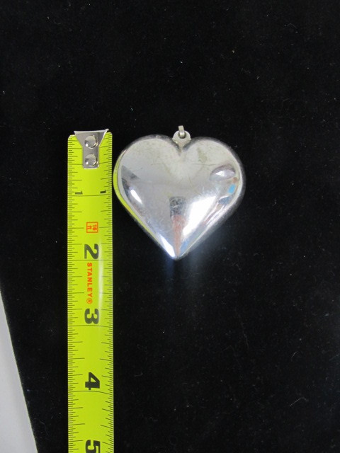 lot 177 image: LARGE Sterling Silver Heart Pendant