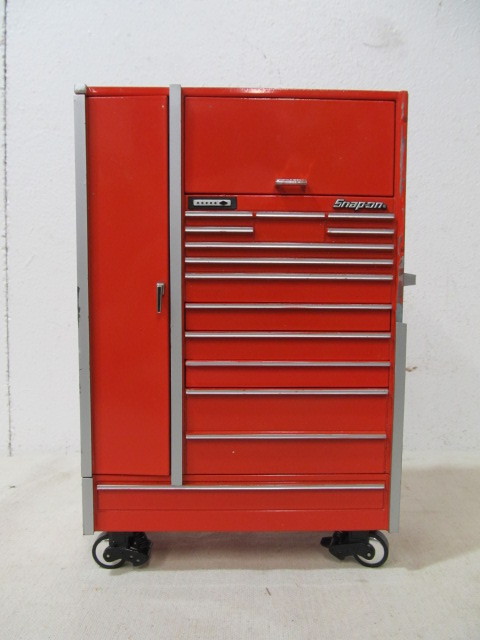 lot 160 image: Diecast Metal SNAP-ON Tool Chest