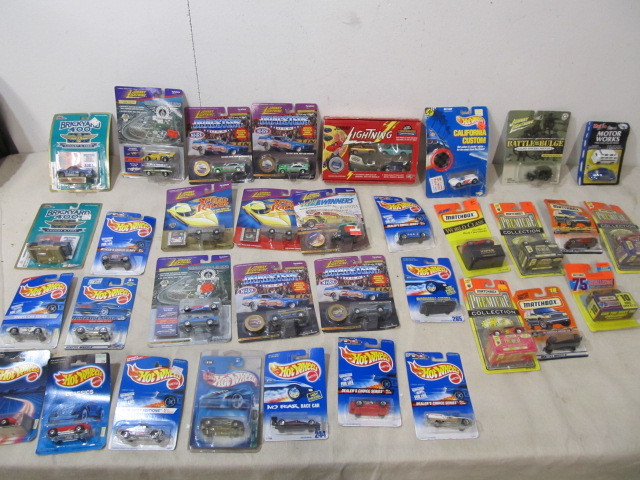 lot 162 image: Large Lot of NEW Hot Wheels Matchbox Johnny Lightning etc
