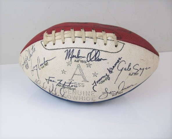 lot 2 image: Authentic Vintage Signed Football Hall of Fame & Vikings Players