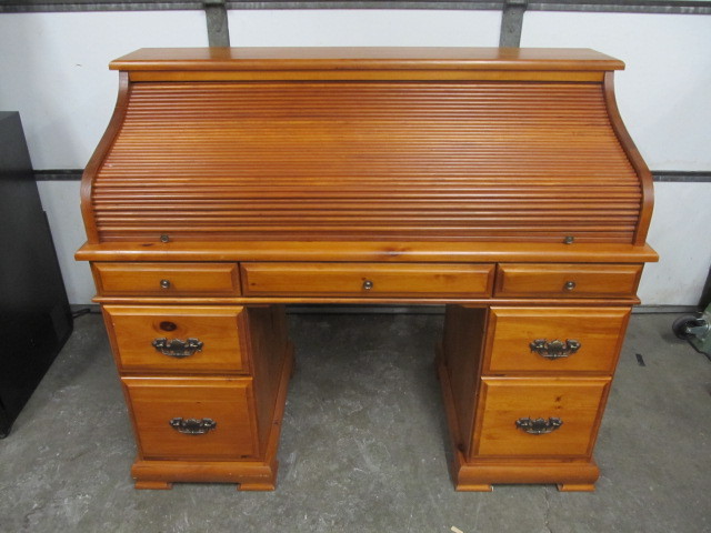 Nice Solid Pine Roll Top Desk Little Canada Estate Auction