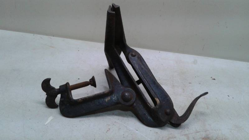lot 47 image: Vintage Saw Sharpening Vice Clamp
