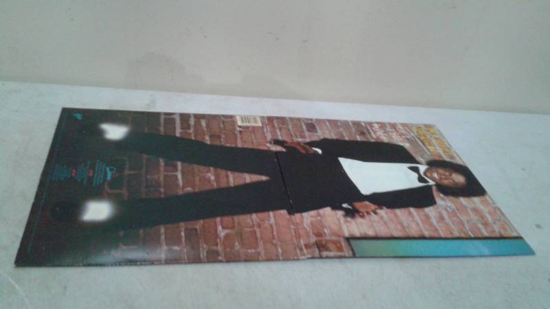 lot 204 image: Michael Jackson Off The Wall, Vinyl LP Record, Good Condition