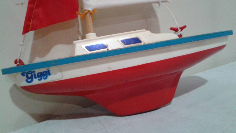 lot 217 image: Vintage German Giggi Toy Sail Boat