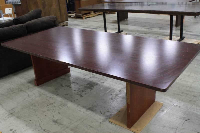lot 178 image: 8ft Large Conference Table