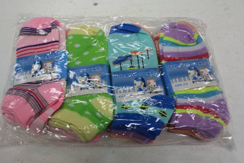 lot 50 image: Kids Girls Socks Size 6-8  New 12 Pairs
