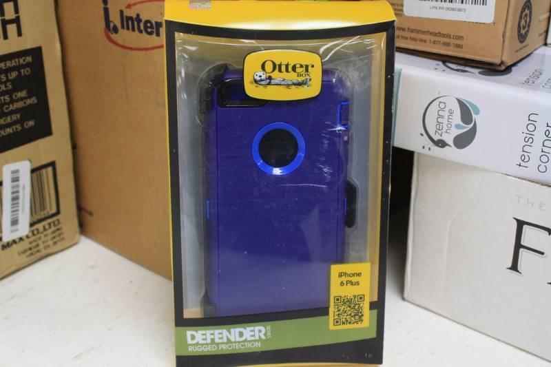 lot 74 image: Otter Box iphone 6 Plus Case  New