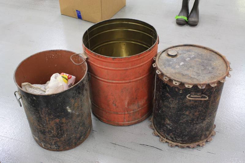 lot 120 image: 3 Large Metal Buckets