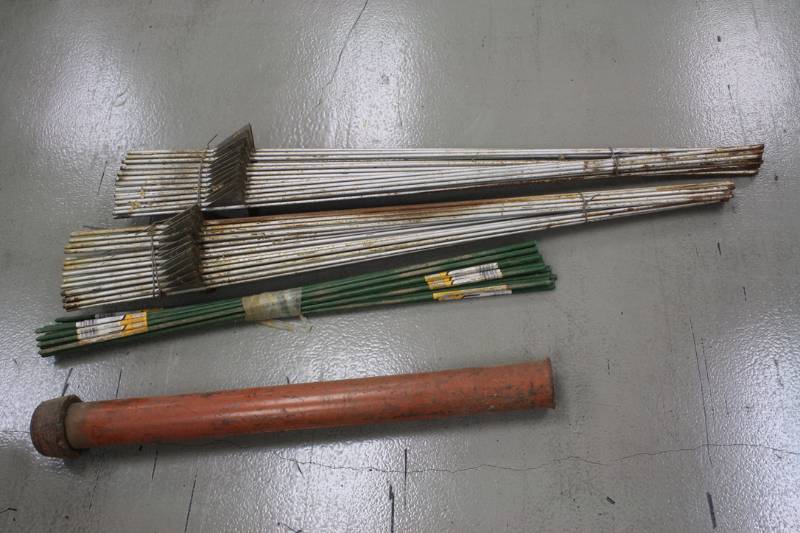 lot 115 image: Fence Post Pounder & Fence Stakes