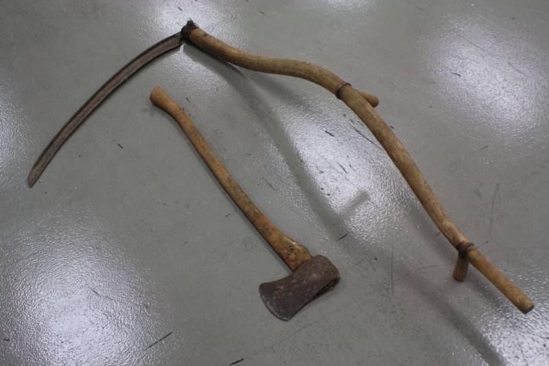 lot 113 image: Vintage Scythe & Large Axe