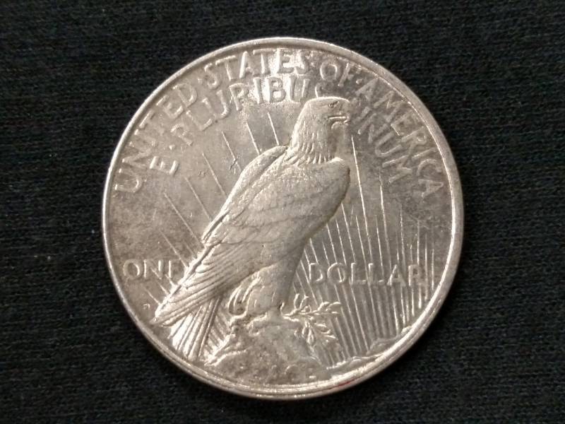 1922 D Peace Silver Dollar...