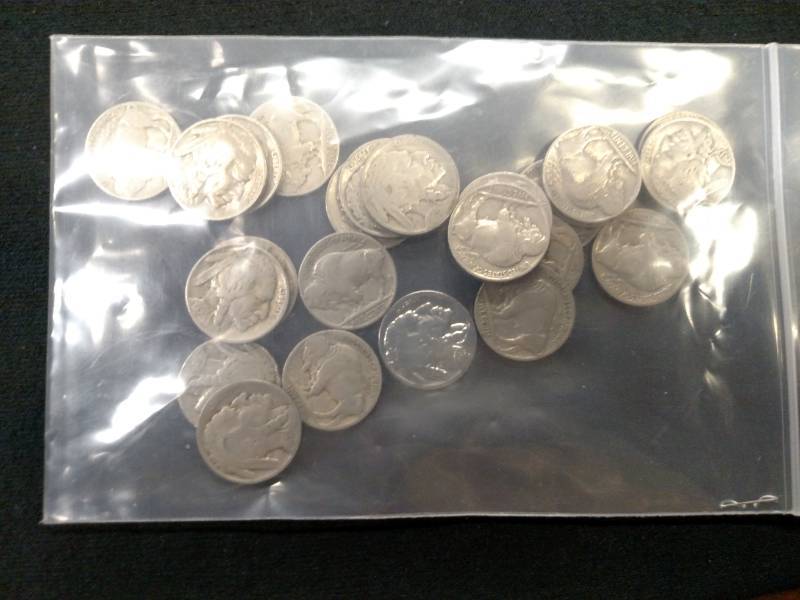 (24) Buffalo Nickels...
