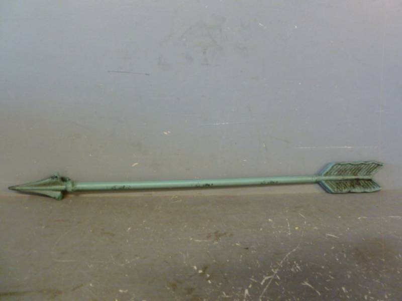 Metal Arrow