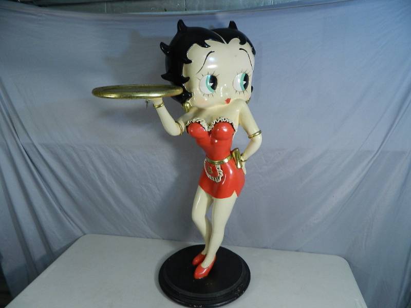 lot 1 image: 3 Ft Betty Boop Waitress Statue