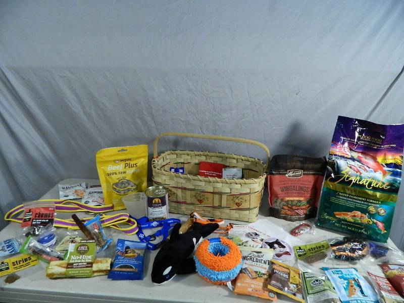 lot 9 image: New High Quality Pet Products