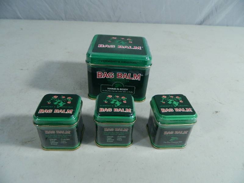 lot 32 image: 4 New Containers of Bag Balm Ointment