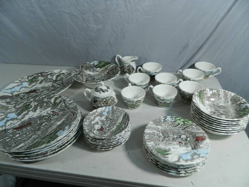 lot 91 image: Myott Royal Mail China