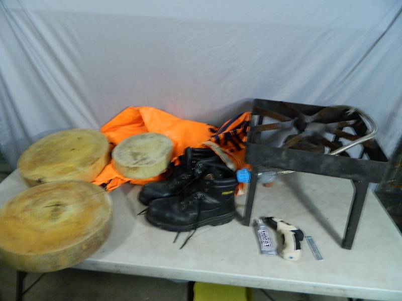 lot 96 image: Steel Toe Boots, Burner, Cutting Boards