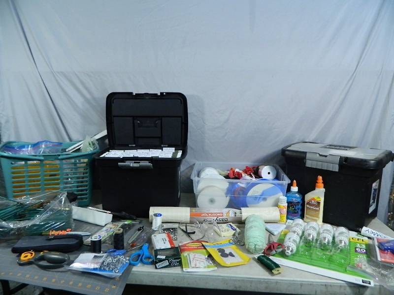 lot 127 image: Craft Items