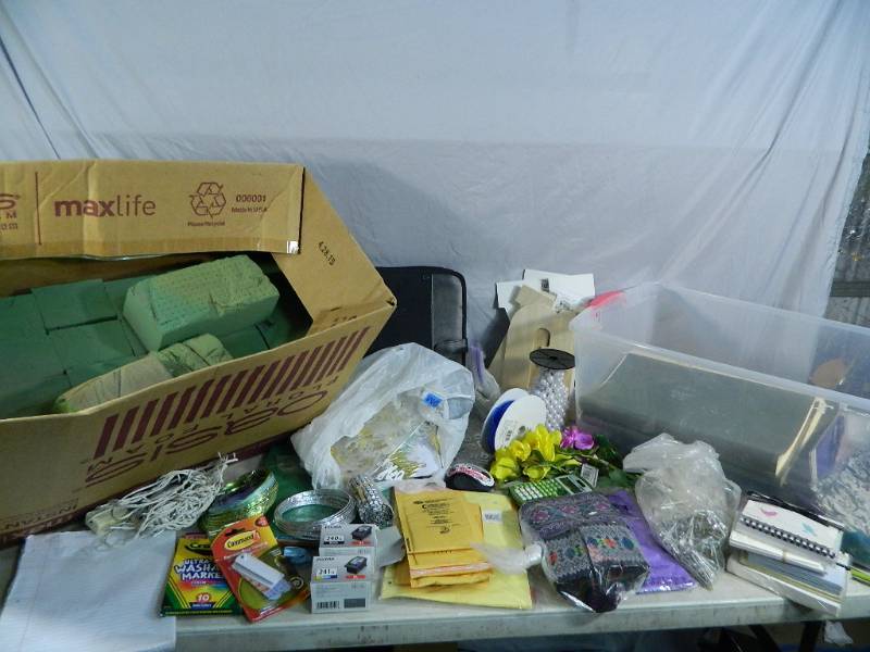 lot 129 image: Craft Items
