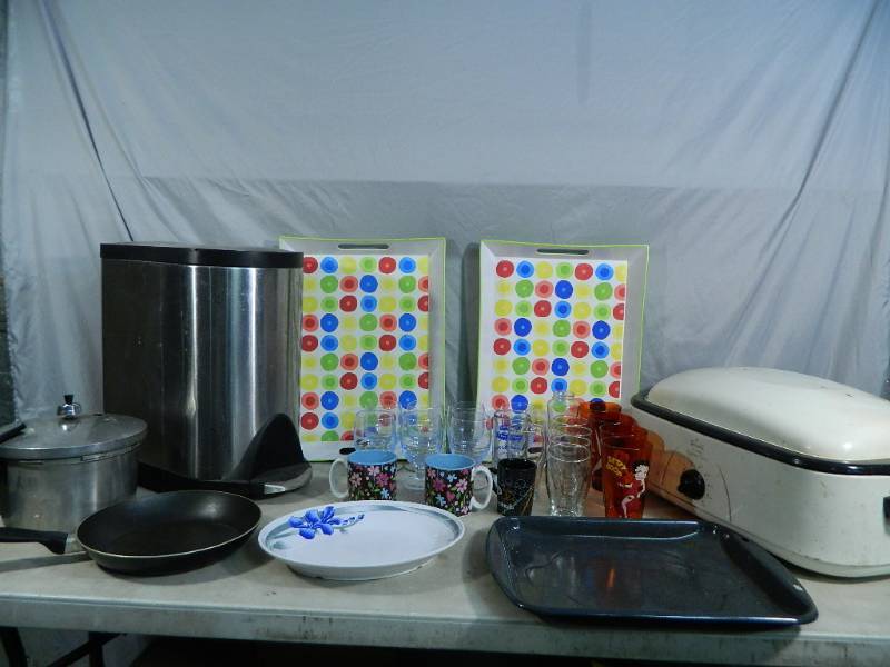 lot 131 image: Simple Human Trash Can, Roaster, and More